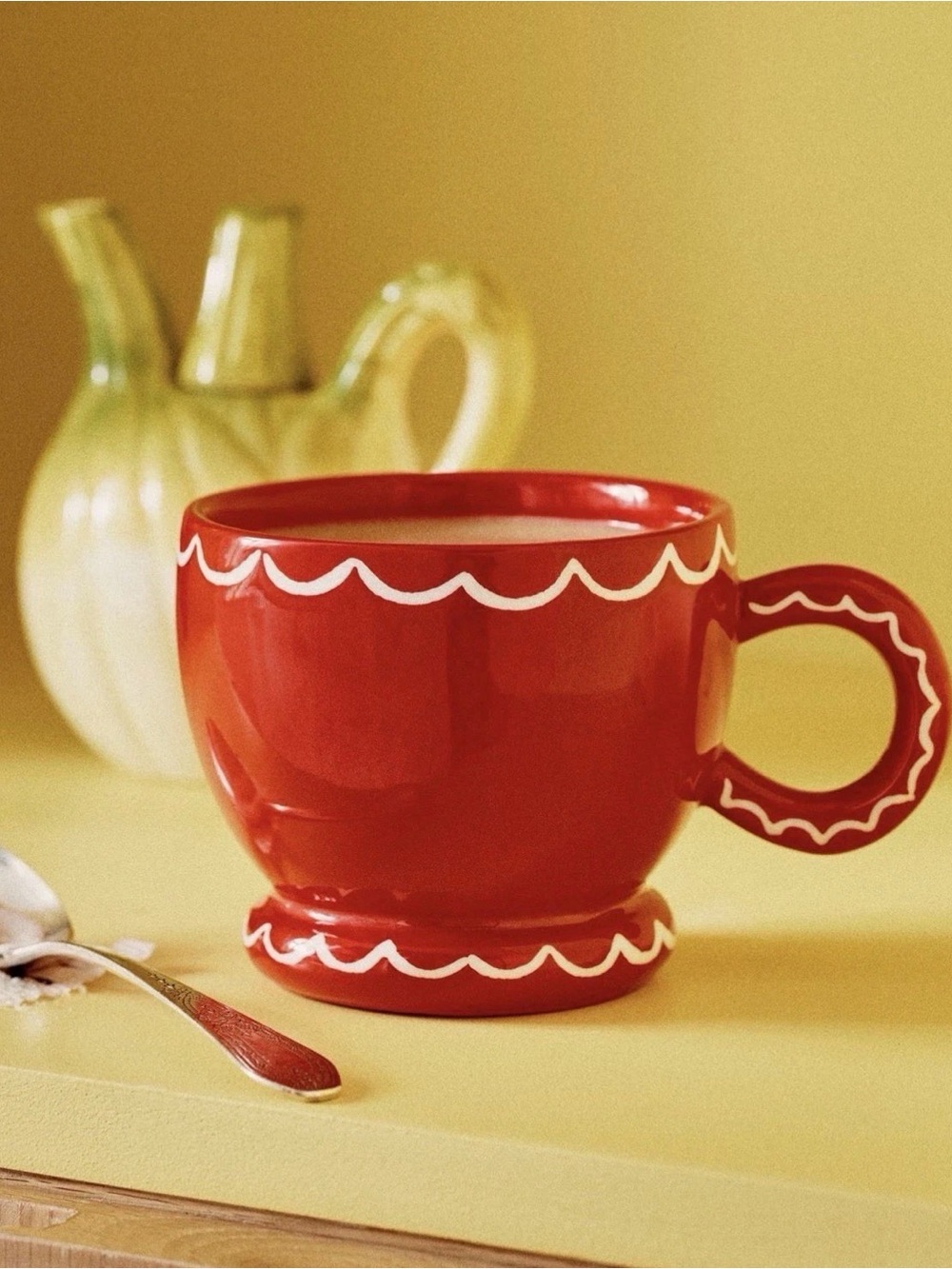 Damson Madder Handpainted Glazed Stoneware Mug Scallops